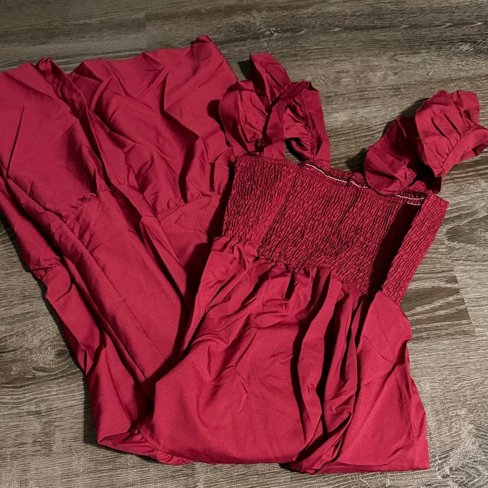 Elegant Red Sleeveless Dress